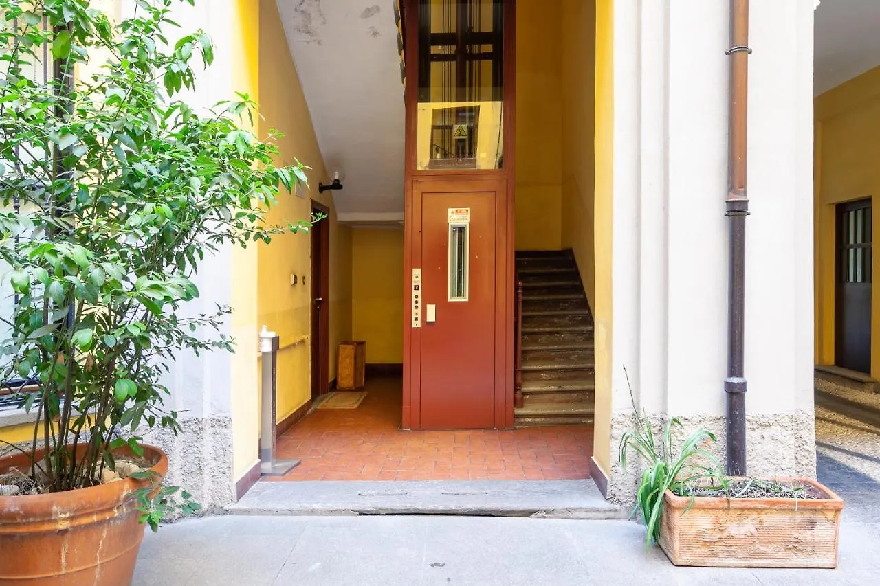 Renovated Apartment In Milan City Center - Commenda 21 İtalya
